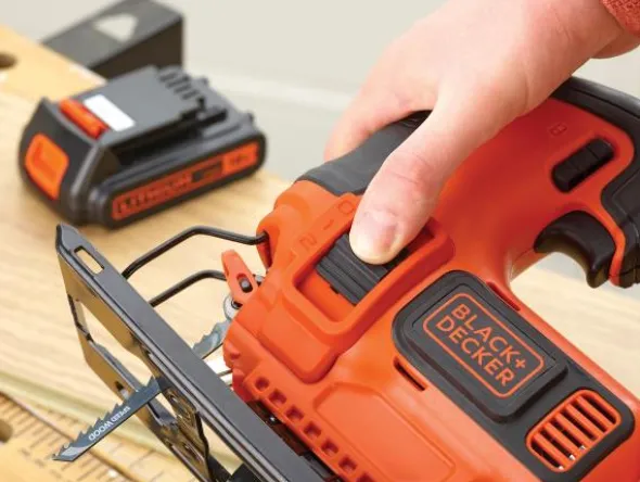 Black & Decker Stikksag 18V Pendel