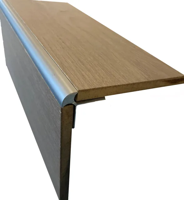 Hardwood Trappenese Aluminium - 2,7 m