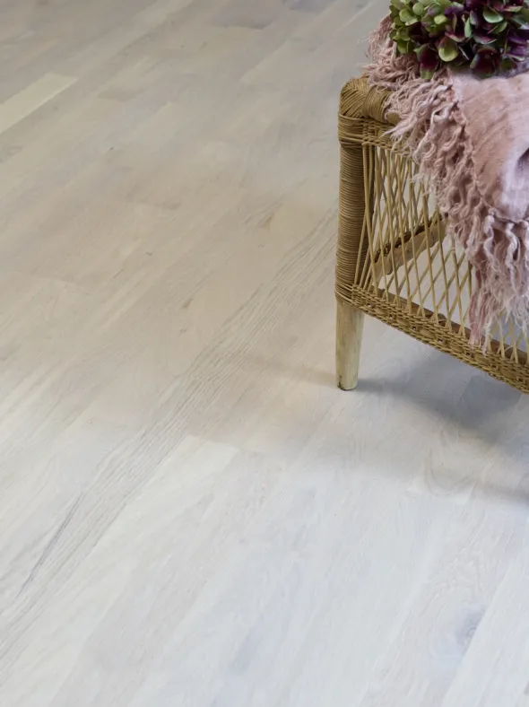 Saga Basic Pearl White Oak Parkett