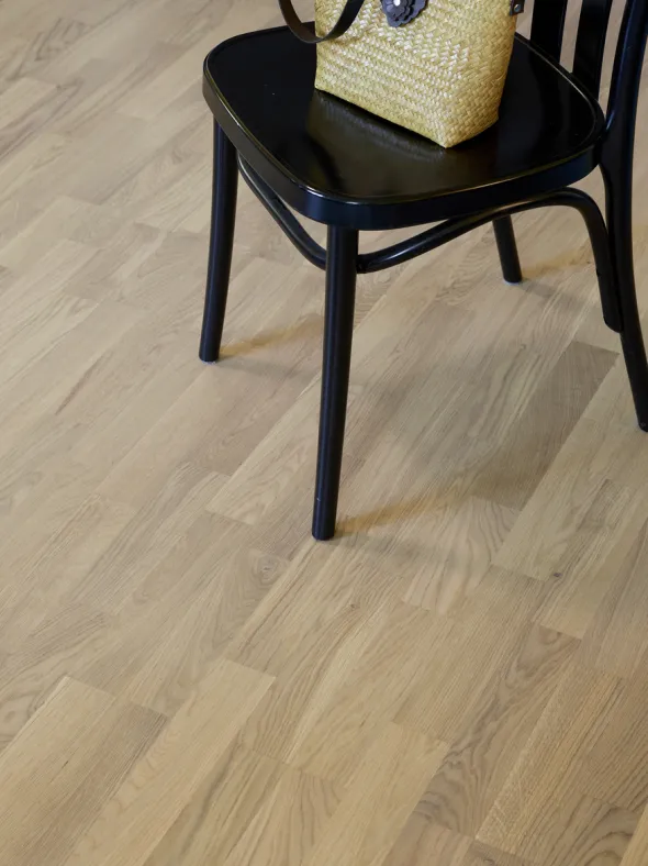 Saga Classic Hvit Eik Parkett