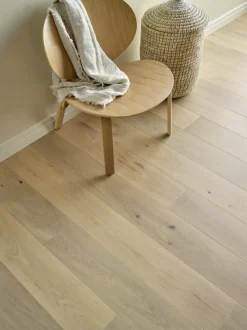 Saga Exclusive Cream Oak Parkett