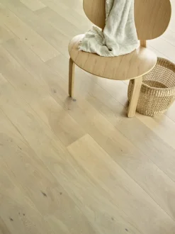 Saga Exclusive Cream Oak Parkett