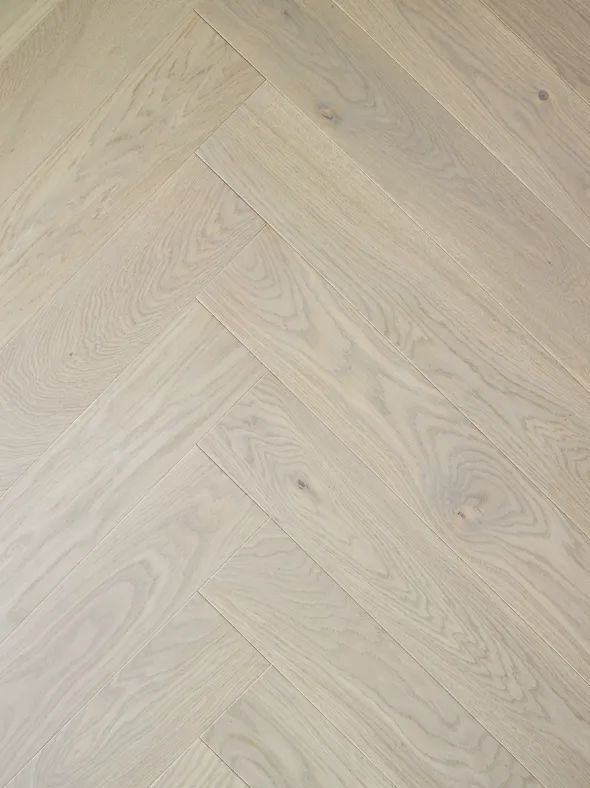 Saga Herringbone Platinum Parkett