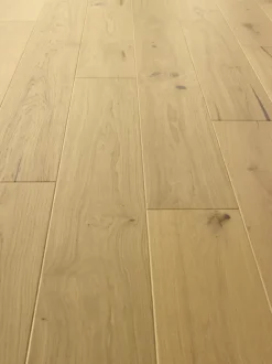 Saga Premium Limestone Oak Parkett