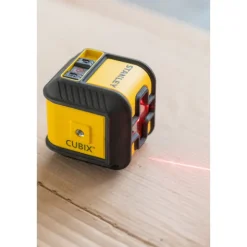 Stanley Kysslinjelaser Cubix m/stativ